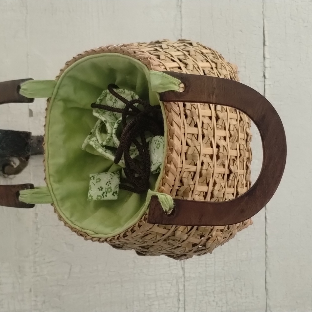 #6 Price Reduced VINTAGE IntricateWeave MahoganyHandleDrawstring BasketBag